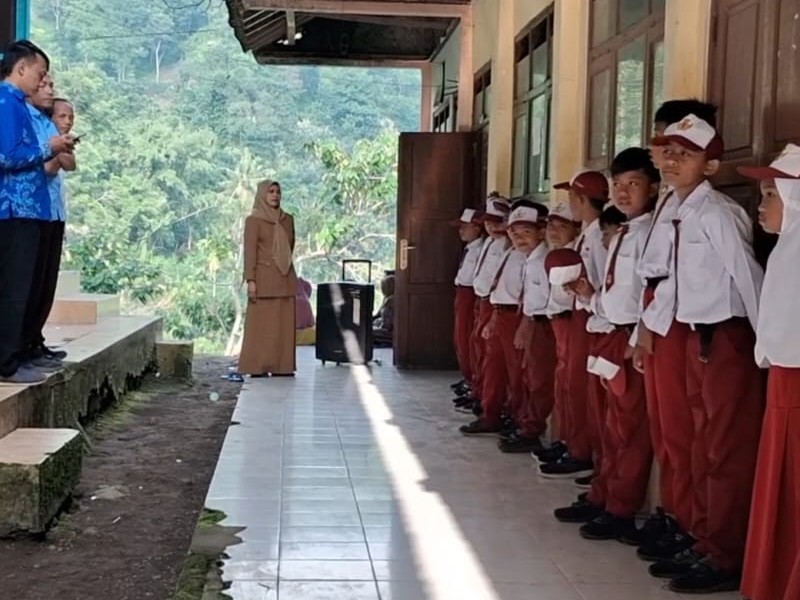 HALAL BIHALAL : Mempererat Tali Silaturrahmi dan Kebersamaan